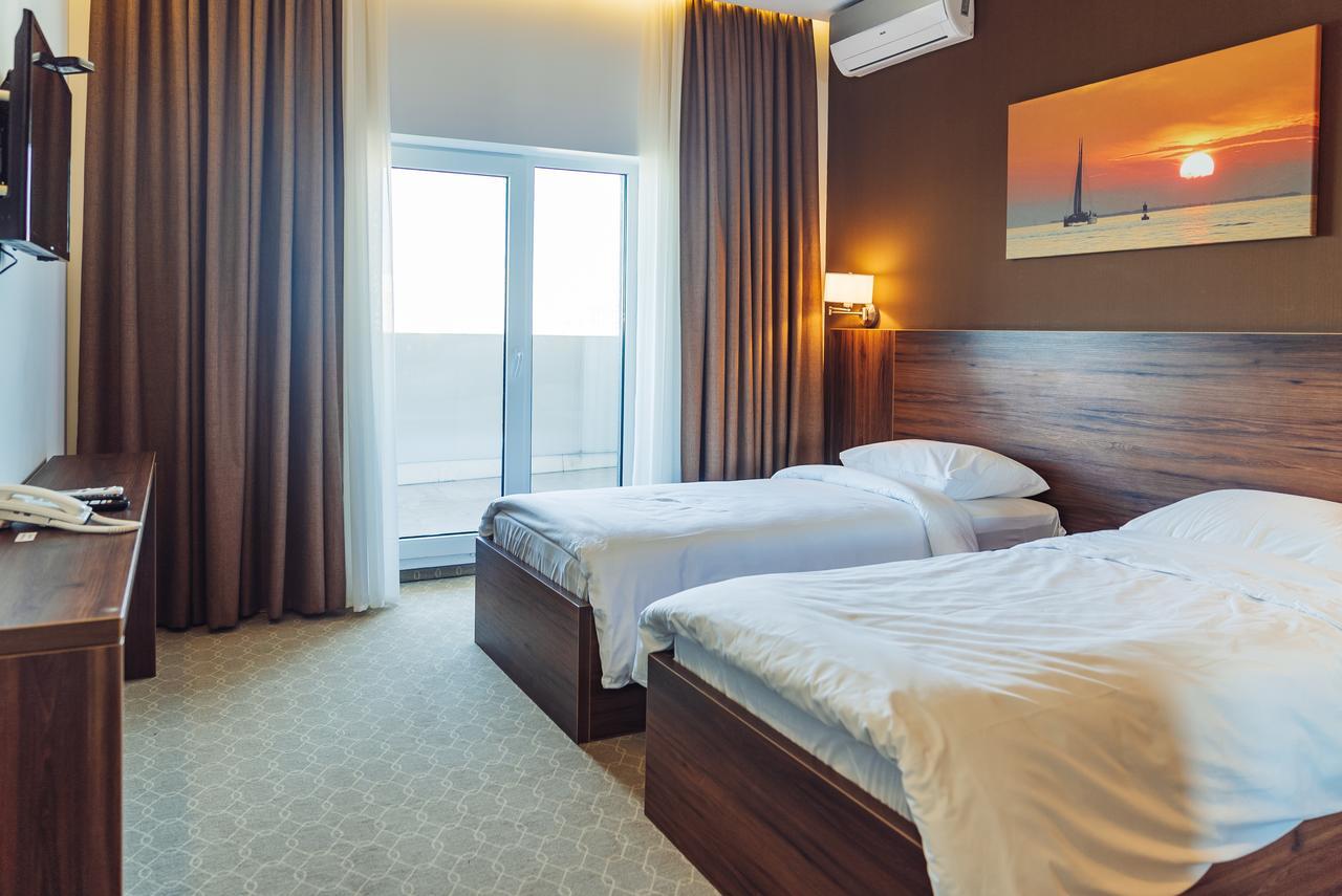 Sky Inn Batumi Ngoại thất bức ảnh