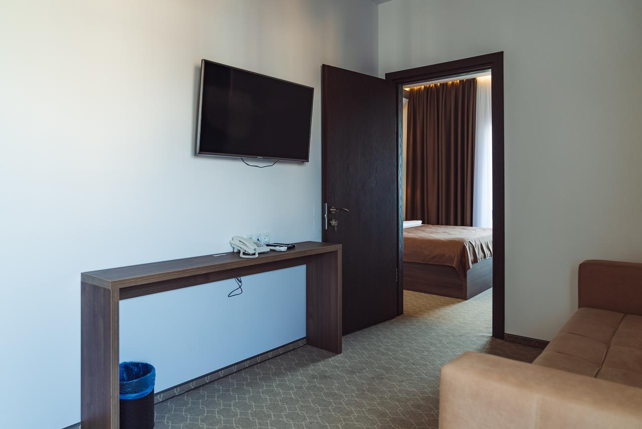 Sky Inn Batumi Ngoại thất bức ảnh