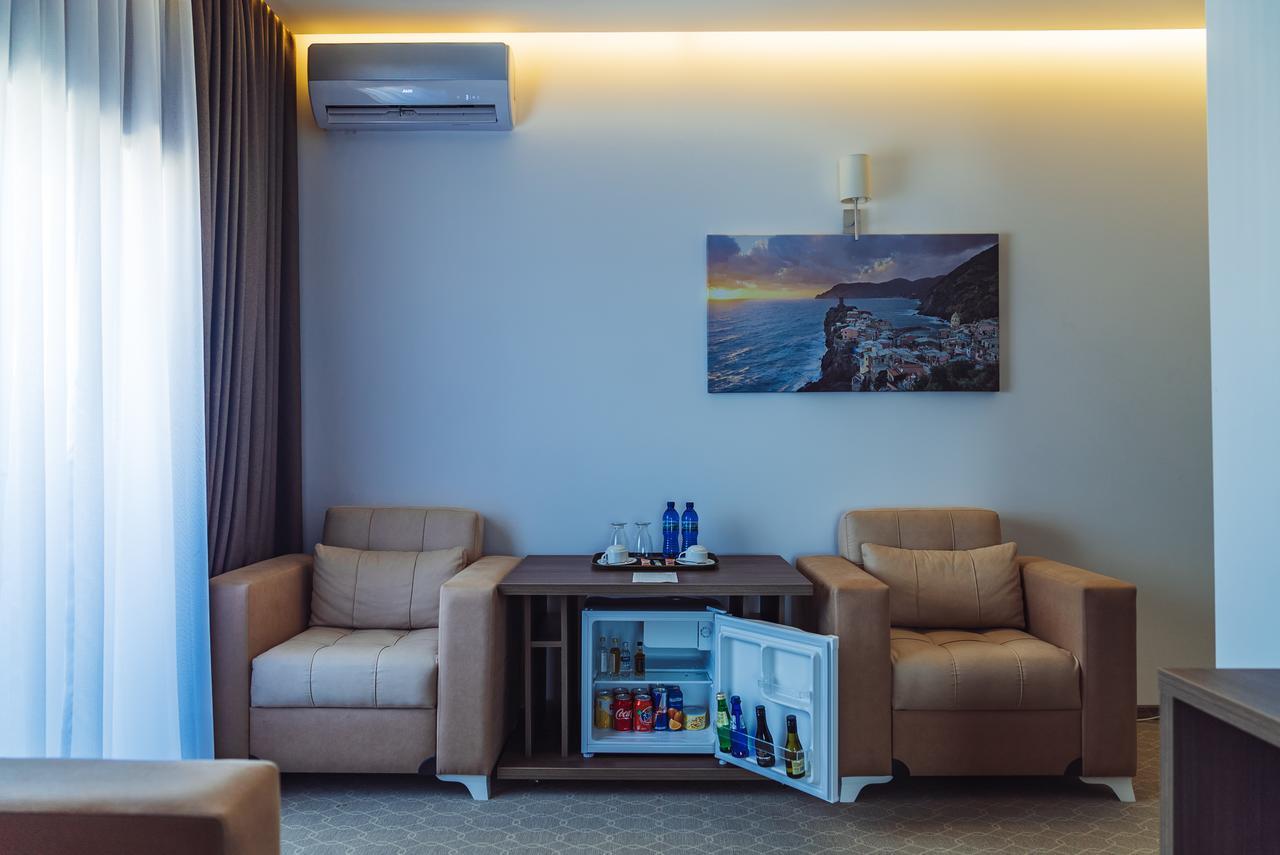 Sky Inn Batumi Ngoại thất bức ảnh