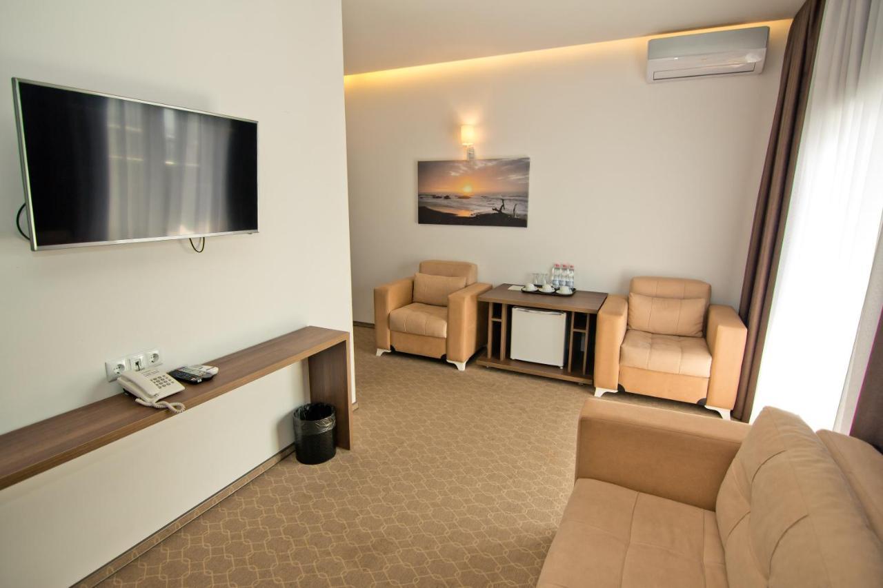 Sky Inn Batumi Ngoại thất bức ảnh